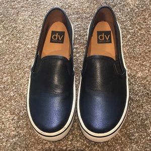 DV slip ons